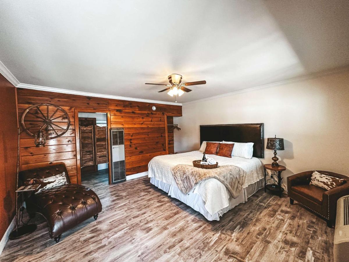 Standard King Room