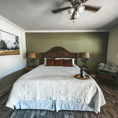 Woody Mountain Bed & Breakfast-2